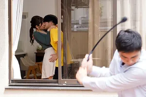 Gạ địt em bồi bàn xinh đẹp đi làm xa chồng